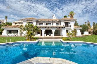Thumbnail von villa for sale in - Nueva Andalucia