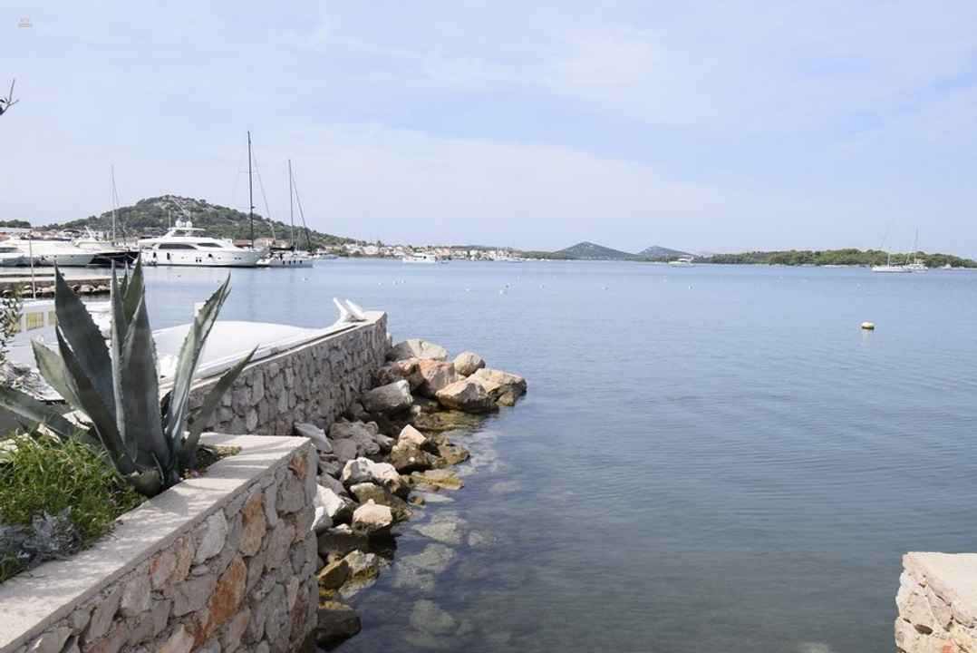 Charmantes Steinhaus nahe dem Meer