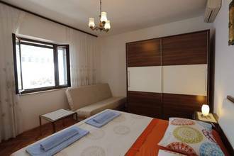 Thumbnail von Schickes Steinhaus mit Pool und Meerblick in Selca