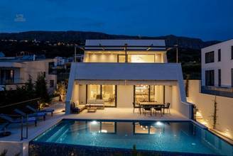 Thumbnail von Moderne Luxusvilla mit schönem Panorama-Meerblick, Region Split