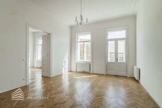 Thumbnail von Grand Park Residence: Herrschaftlicher 6-Zimmer Altbau mit Weit- und Grünblick
