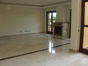 Thumbnail von villa for sale in - La Capellania