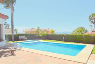 Thumbnail von villa for sale in - Estepona