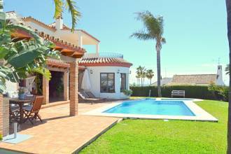 Thumbnail von villa for sale in - Estepona