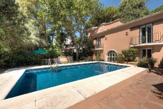 Luxus-Villa in The Golden Mile R167497 
