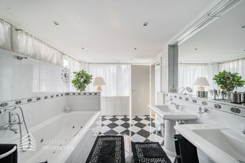 Thumbnail von Geräumige Luxus-Villa in Neustift