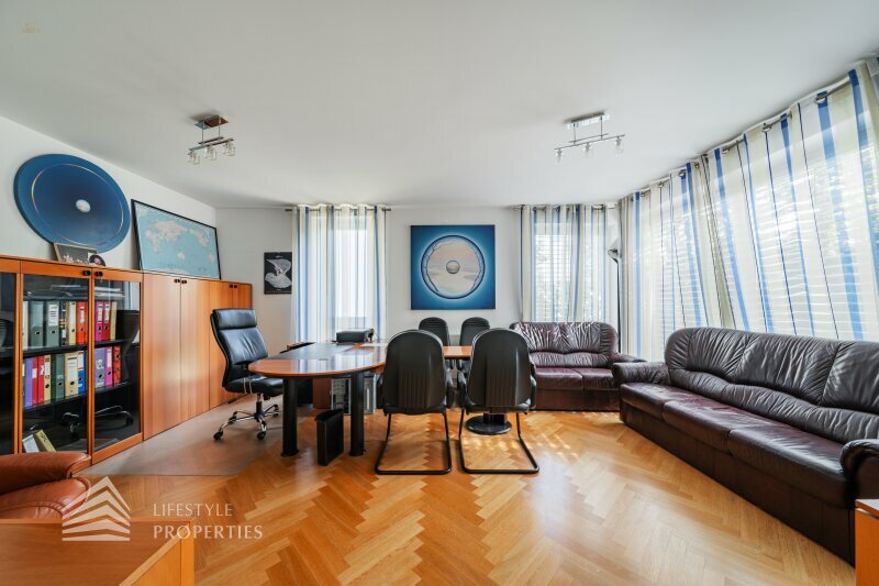 Thumbnail von Geräumige Luxus-Villa in Neustift