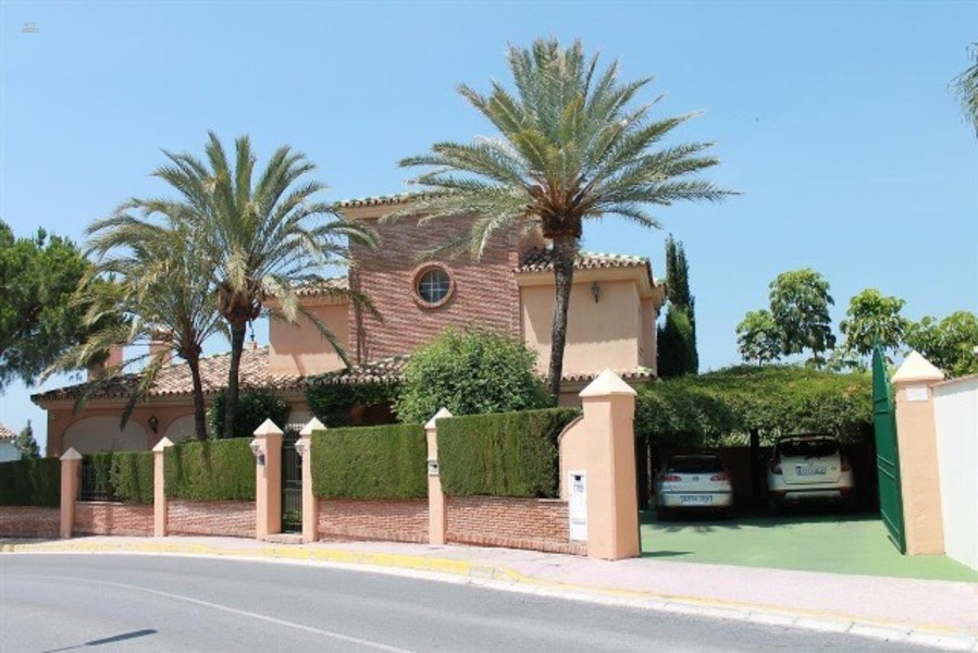 villa for sale in - Calahonda