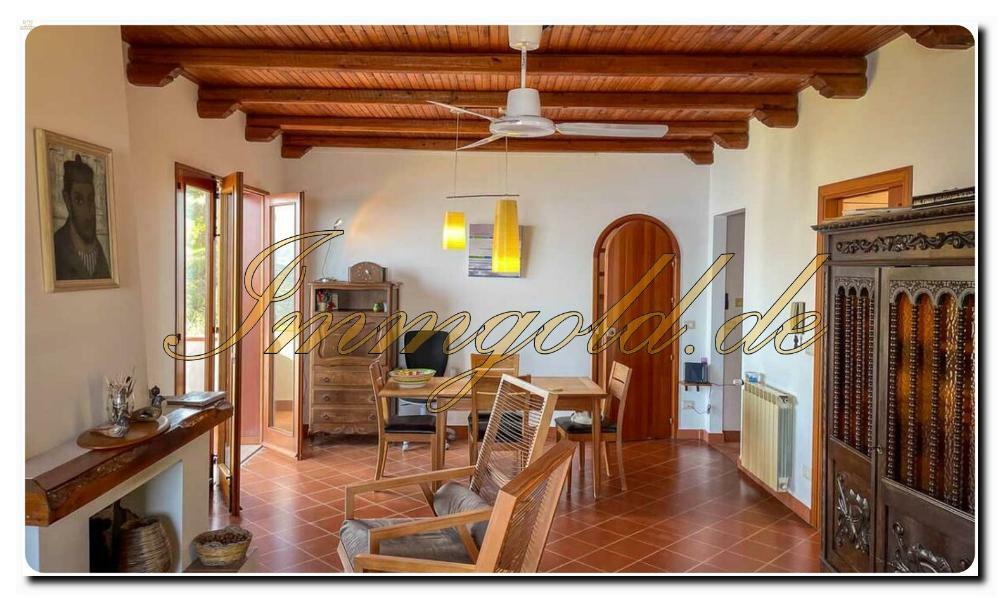 Thumbnail von Immogold Große Villa mit Traumseeblick mit Terrassen und Balconen