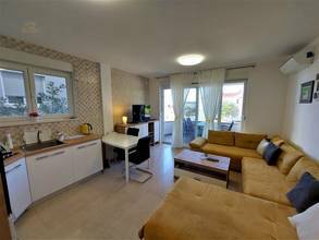 Thumbnail von Schickes Erdgeschoss-Appartement in Novalja