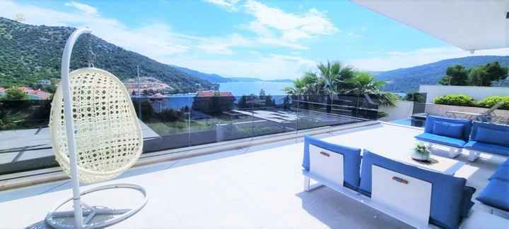 3 Moderne Villen mit Panorama-Meerblick