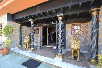 Thumbnail von Luxus-Villa in El Paraiso R2610926