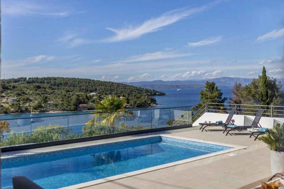 Insel Solta: Mediterrane Villa mit Pool und wunderschönem Meerblick