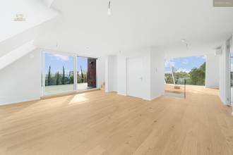 Thumbnail von Wunderschönes Penthouse mit herrlichem Blick und Dachterrasse in Prestige Lage
