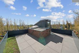 Thumbnail von Wunderschönes Penthouse mit herrlichem Blick und Dachterrasse in Prestige Lage