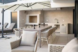 Thumbnail von Nowoczesna luksusowa willa z basenem i widokiem na morze