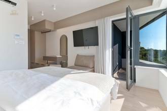 Thumbnail von Nowoczesna luksusowa willa z basenem i widokiem na morze