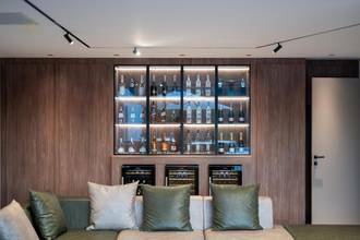 Thumbnail von Nowoczesna luksusowa willa z basenem i widokiem na morze