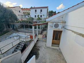 Thumbnail von Haus (zur Renovierung) mit Terrasse und schönem Meerblick