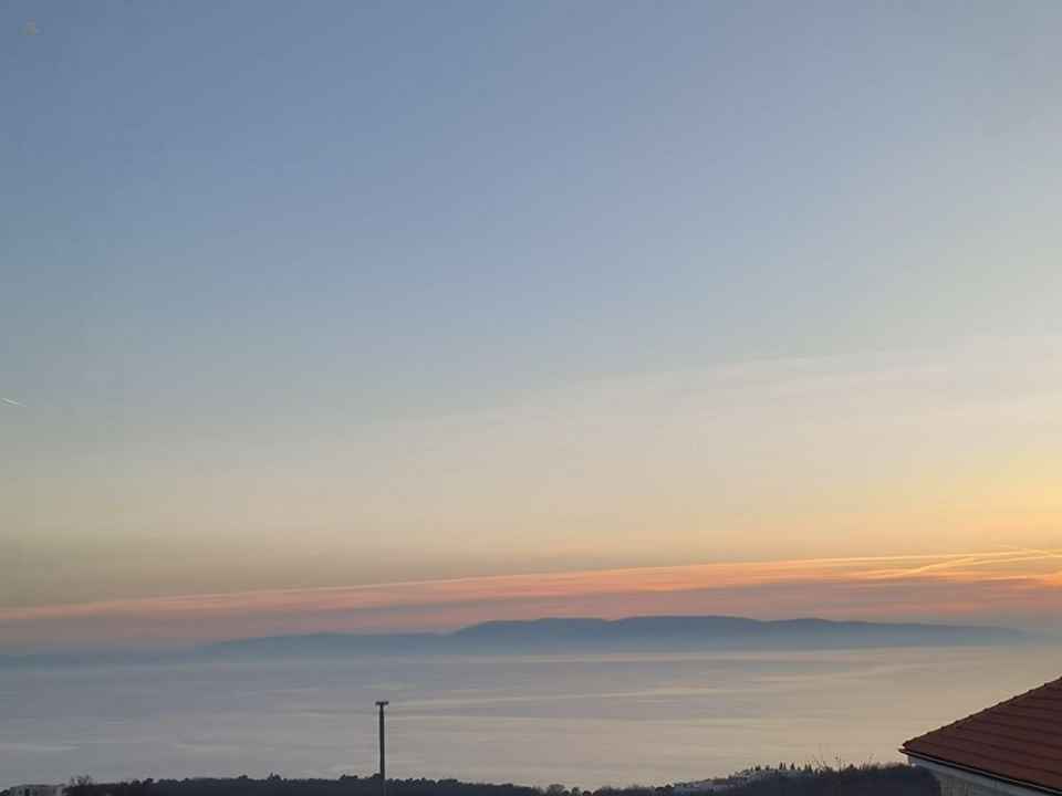 Mehrfamilienhaus zur Fertigstellung mit Meerblick in Kostrena