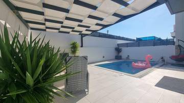 Thumbnail von Moderne Doppelhaushälfte mit Pool in Crikvenica