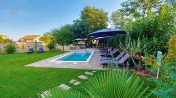 Thumbnail von Appartementhaus mit drei Wohnungen, Region Rovinj