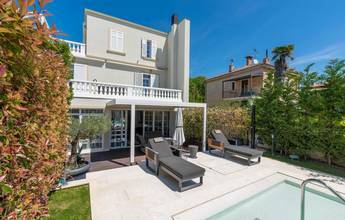 Thumbnail von Harika bir konumda havuzlu olağanüstü villa