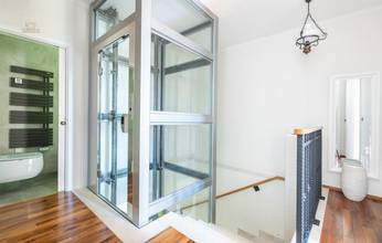 Thumbnail von Harika bir konumda havuzlu olağanüstü villa