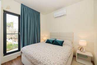 Thumbnail von Luxuriöse Villa mit Meerblick in 2. Reihe zum Meer, Insel Ugljan