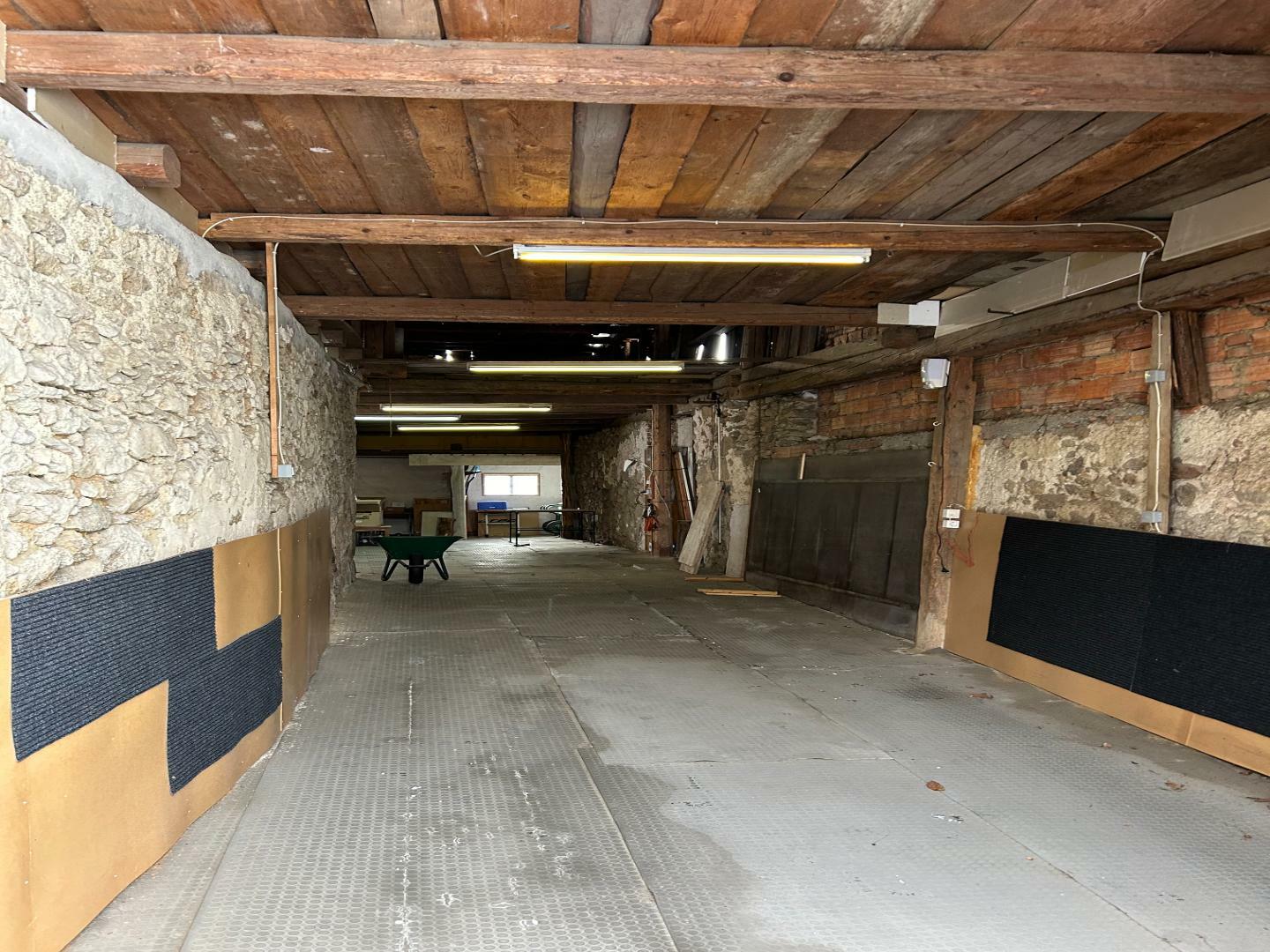 Thumbnail von Casa histórica con potencial y terreno en espera de desarrollo agrícola (procedimiento de oferta)