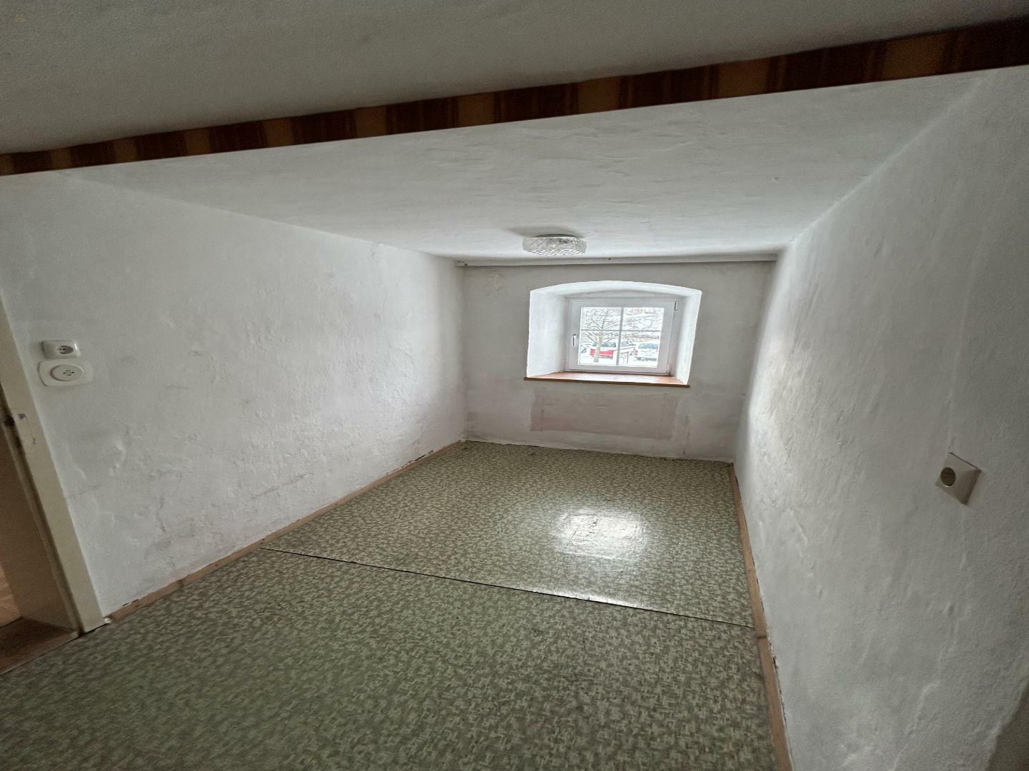 Thumbnail von Casa histórica con potencial y terreno en espera de desarrollo agrícola (procedimiento de oferta)