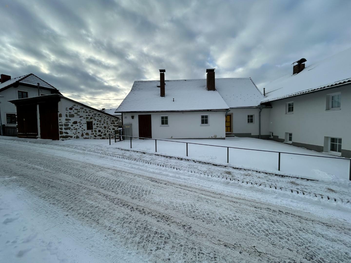 Thumbnail von Casa histórica con potencial y terreno en espera de desarrollo agrícola (procedimiento de oferta)