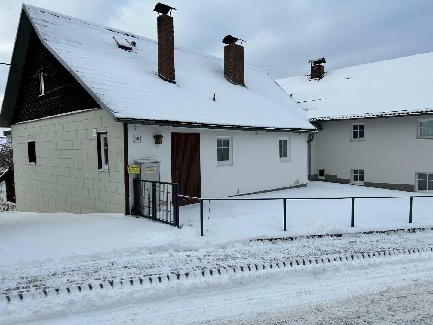 Thumbnail von Casa histórica con potencial y terreno en espera de desarrollo agrícola (procedimiento de oferta)
