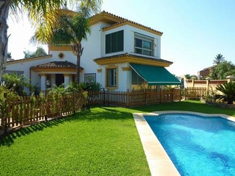 	 villa for sale in - Las Chapas 