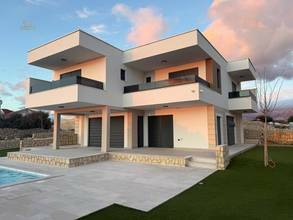 Thumbnail von Moderne Villa mit traumhaften Meerblick, Region Novalja