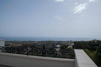 Thumbnail von villa for sale in - Altos de los Monteros