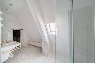 Thumbnail von Historische Villa mit Studie für Ausbauprojekt in Grinzinger Bestlage