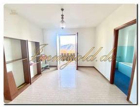 Thumbnail von Immogold räumiges Einfamilienhaus in ruhiger und sonniger Lage zum renovieren