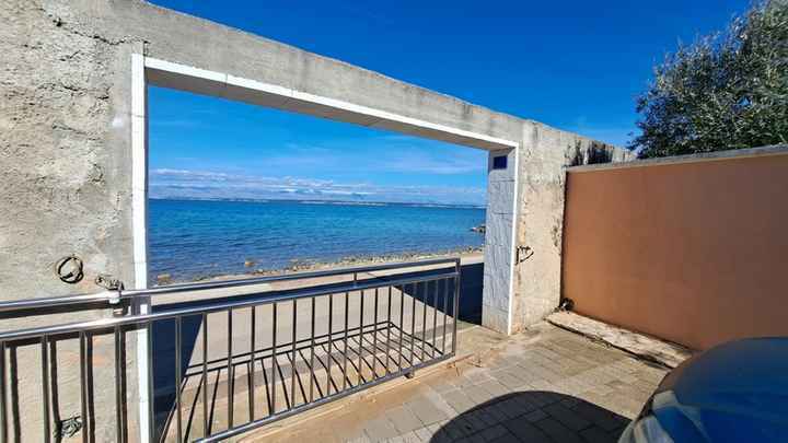 Haus in der ersten Reihe zum Meer