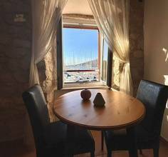 Thumbnail von Steinhaus mit 3 Appartements direkt am Hafen in Trogir