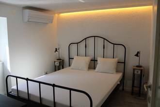 Thumbnail von Traditionelles Steinhaus mit Meerblick