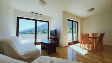 Thumbnail von Großzügiges Mehrfamilienhaus mit Meerblick in Baska, Insel Krk
