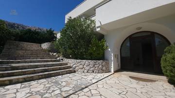 Thumbnail von Großzügiges Mehrfamilienhaus mit Meerblick in Baska, Insel Krk