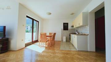 Thumbnail von Großzügiges Mehrfamilienhaus mit Meerblick in Baska, Insel Krk