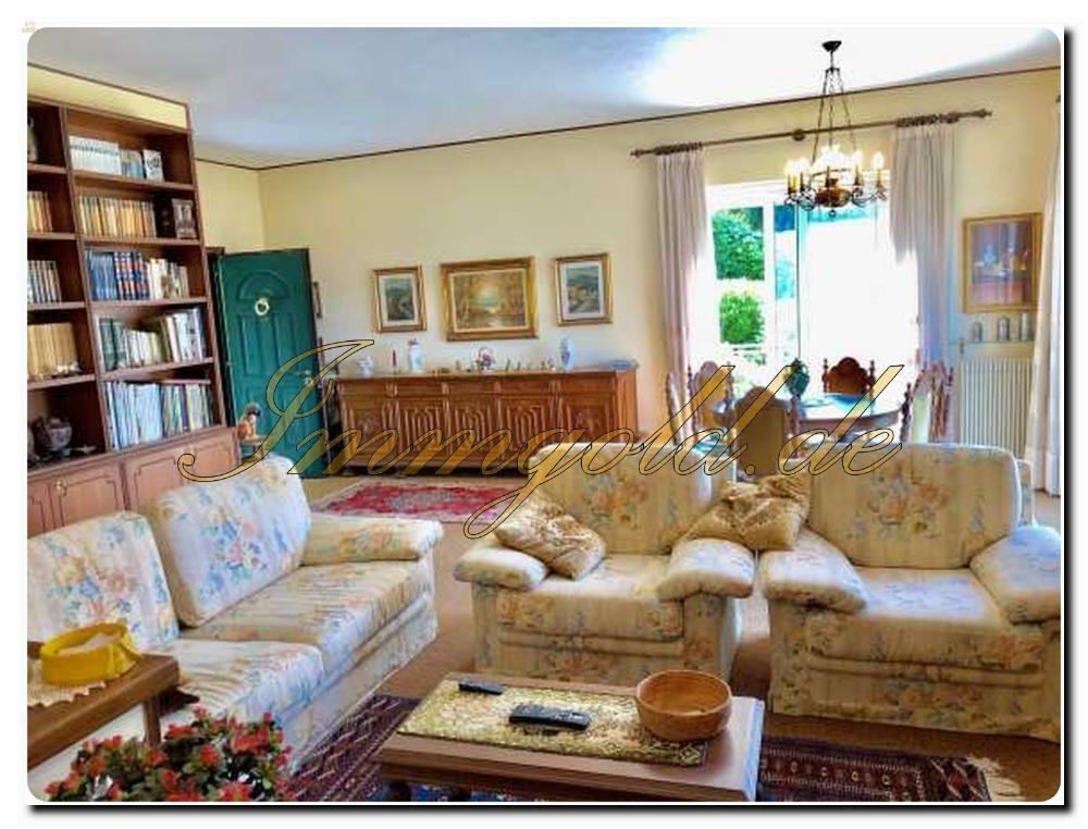 Thumbnail von Immogold aparte Villa in einer gepflegten Anlage