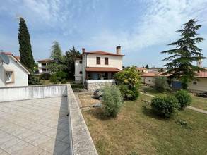 Thumbnail von 2 Häuser auf einem Grundstück