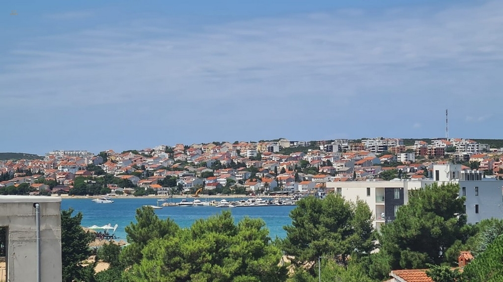 Neubau Appartement mit Meerblick in Novalja