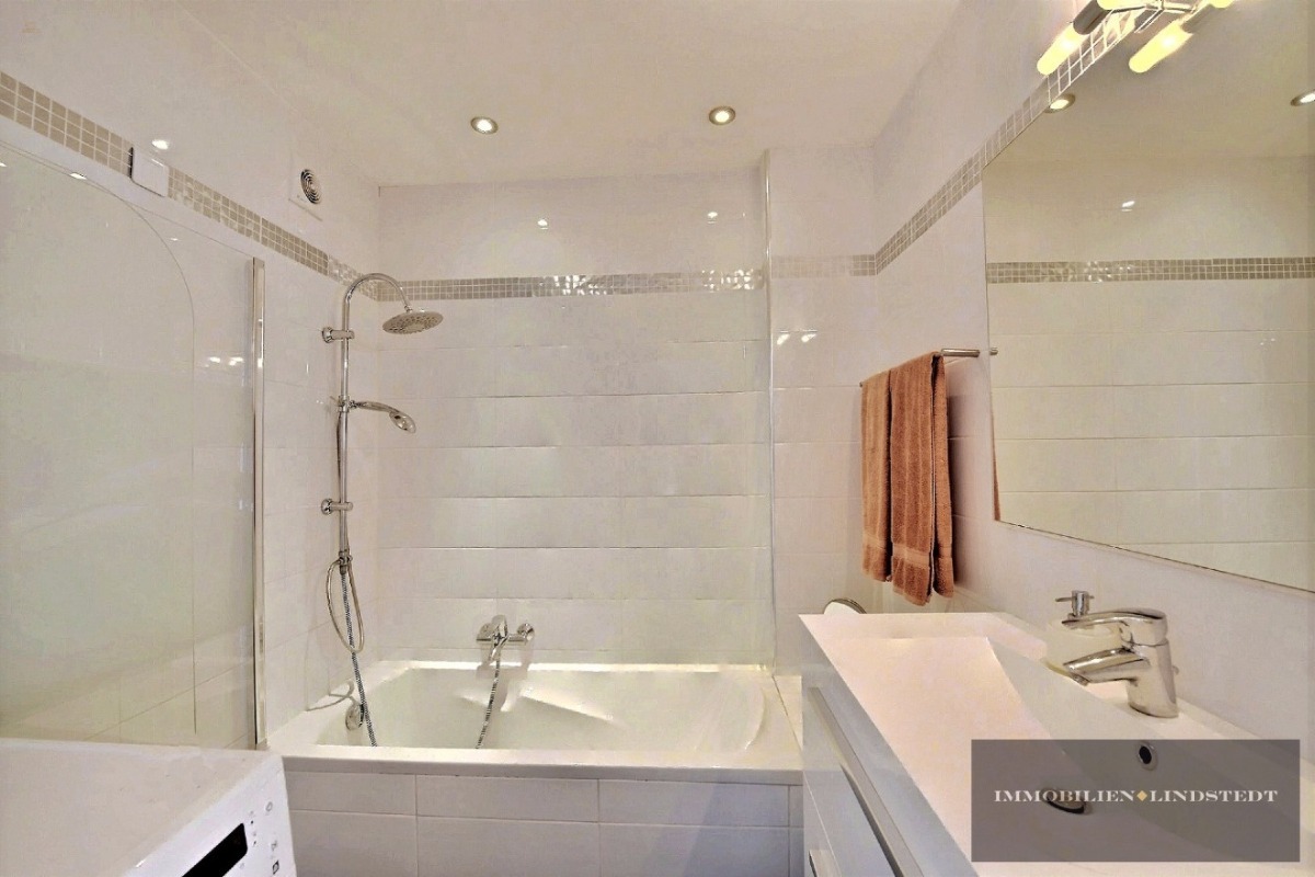 Thumbnail von immobilien-lindstedt.de / ATTRAKTIVE DACHGESCHOSSWOHNUNG MIT UNVERWECHSELBAREM MEERBLICK!