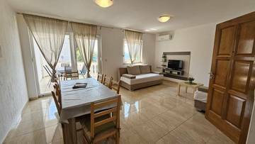 Thumbnail von Doppelhaushälfte mit Pool und Meerblick in Dramalj, Crikvenica