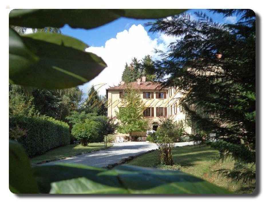 Immogold, herrschaftliches Anwesen im Süd-Piemont